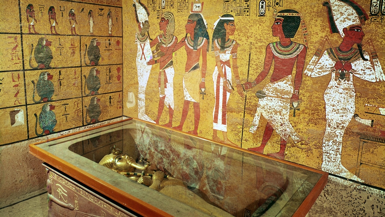 <p>Scenes showing King Tut's funeral and his journey to the afterlife were painted on the walls inside of his tomb.</p> <p>&nbsp;</p> 