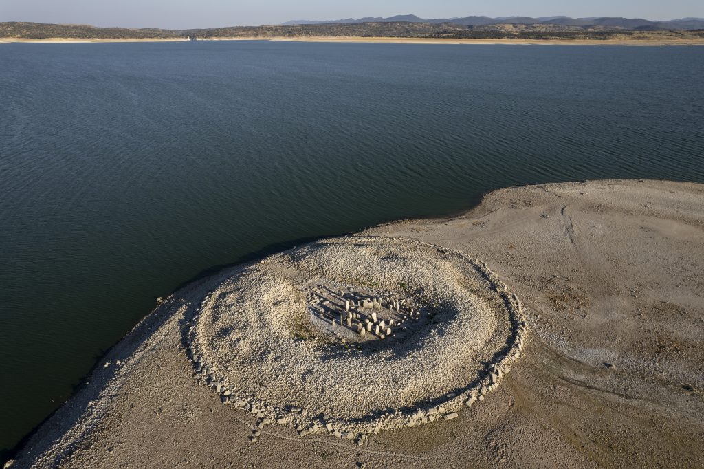 Severe Droughts Have Revealed the 'Spanish Stonehenge,' a Remarkable Ancient Rock Formation That's Almost Always Underwater | Artnet News