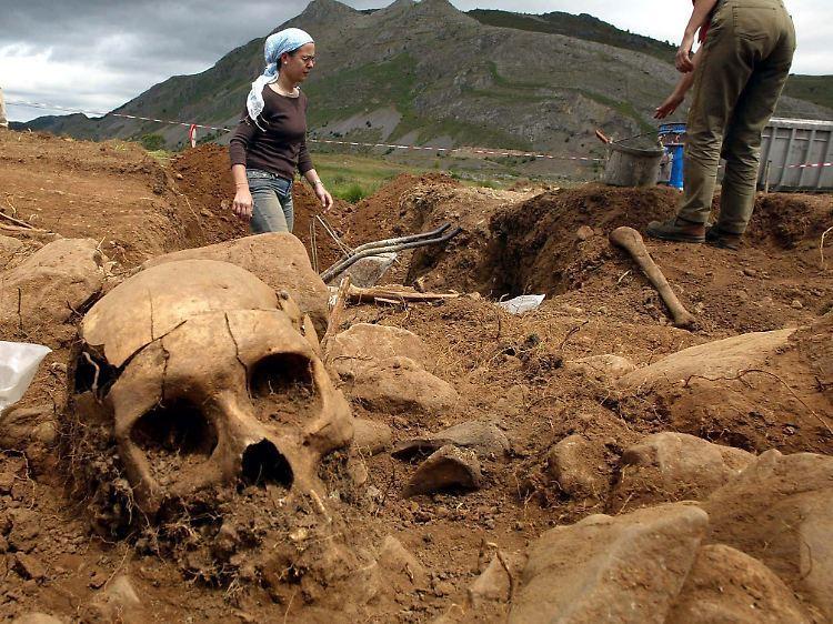 Skeletons Found in an Ancient City Reʋeal Historical Secrets of East Africa