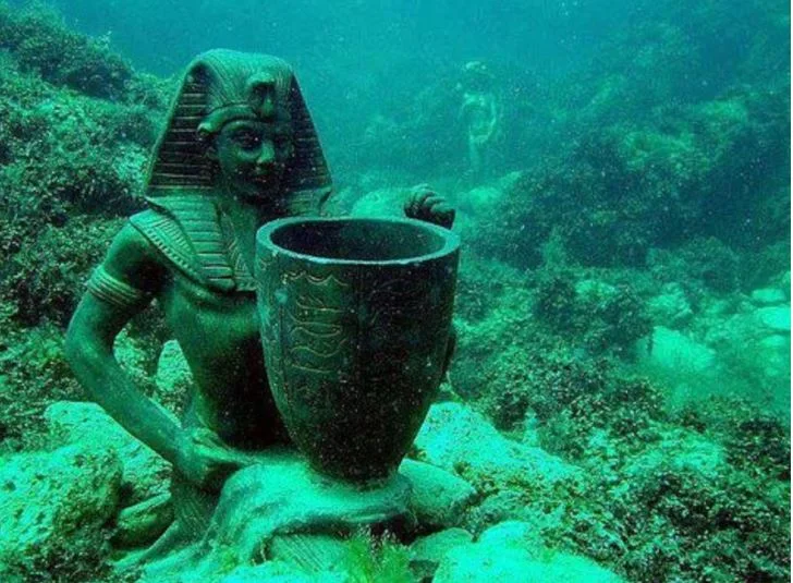 After 1,200 Years, the Ancient Egyptian City of Heracleion, Known as the Lost City of Heracleion, Has Been Found and Explored Underwater. ‎