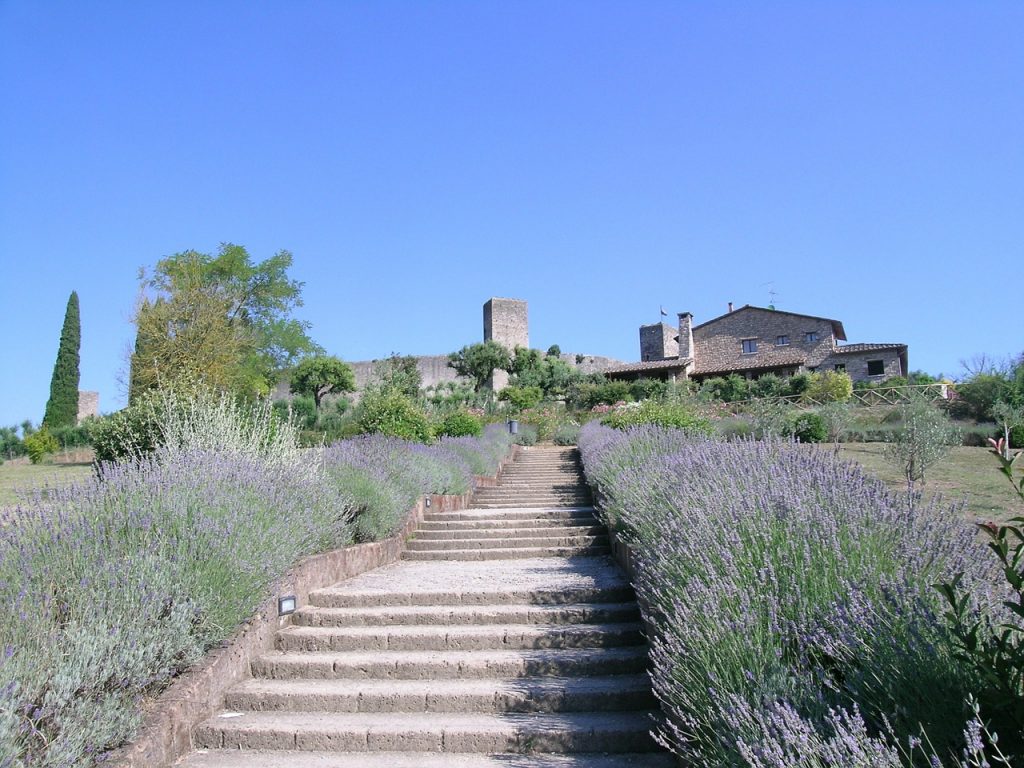 Monteriggioni, a Medieval walled town in Tuscany - What to see