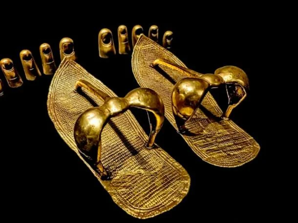 Step Back in Time: King Tut’s Sandals Uncover the Mysteries of Tutankhamun’s Foot Fashion