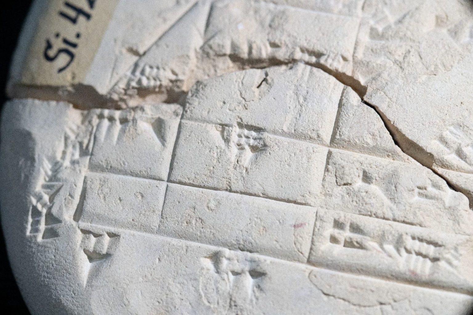 Applied Geometry Engraved on 3,700-Year-Old Tablet — Curiosmos