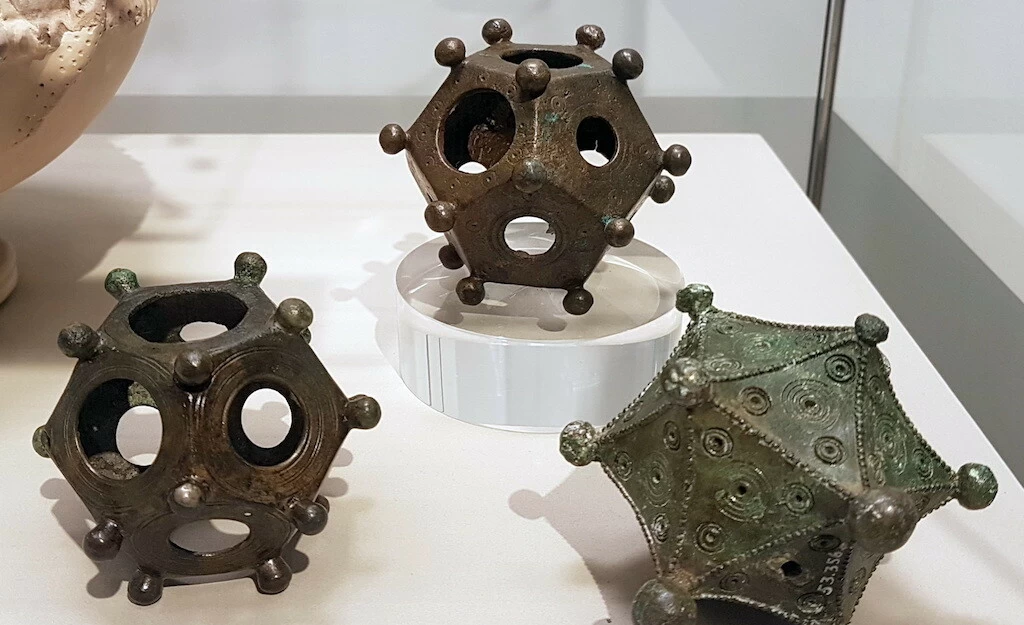 WHAT IS THE ROMAN DODECAHEDRON? THE MYSTERY IS STILL UNSOLVED