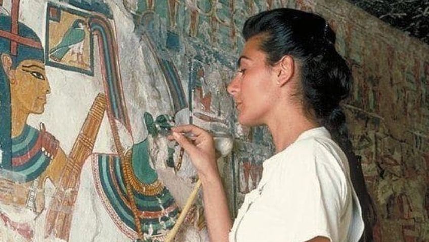 Discover the Fascinating Work of Italian Restorer, Lorenza D'Alessandro in the Tomb of Egyptian Queen Nefertiti in 1987 - BNN Breaking