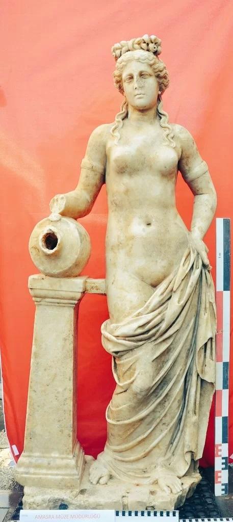 1,800-year-old water nymph statue discovered in Turkey's Amasra